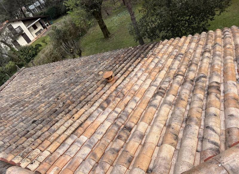 Entreprise de démoussage de toiture avec traitement hydrofuge à Grayan et l'Hôpital 33