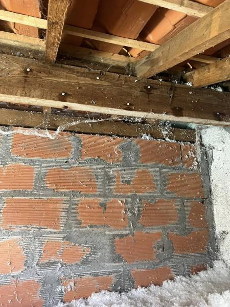 Traitement des bois de charpente contre le capricorne par injection et pulvérisation Soulac sur Mer dans le Médoc 