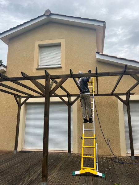 Rénovation de toiture et nettoyage de façade à Royan 17200 en Charente-Maritime
