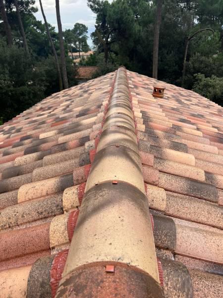 Rénovation de toiture et nettoyage de façade à Royan 17200 en Charente-Maritime